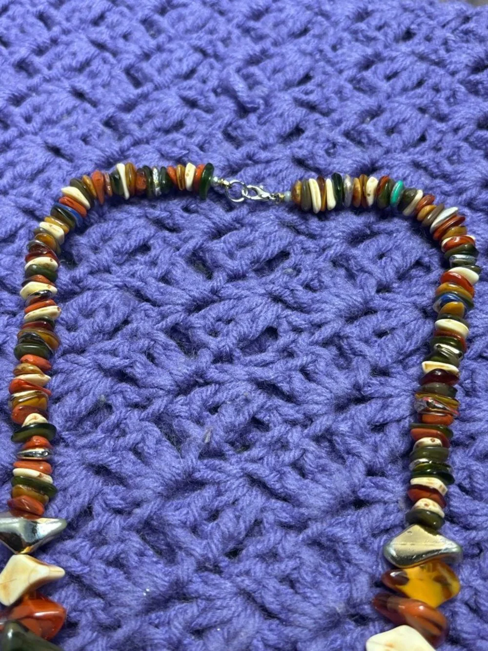 Boho Retro Plastic Beaded Necklace Multicolor Silvertone Lobster Clasp 21 inches